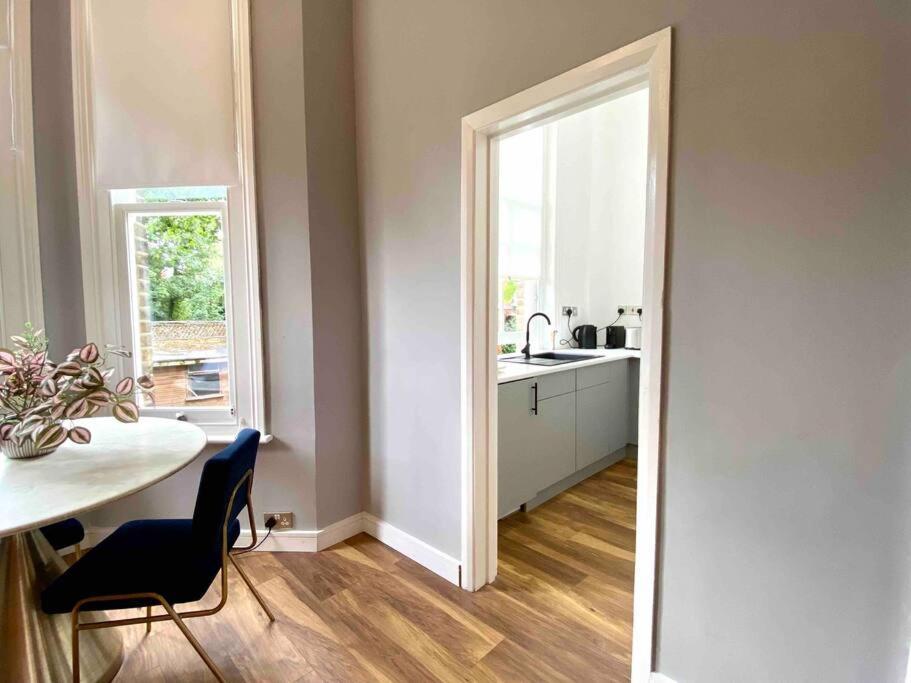 Stylish Studio For 3 Near Regents Park N4 ロンドン エクステリア 写真