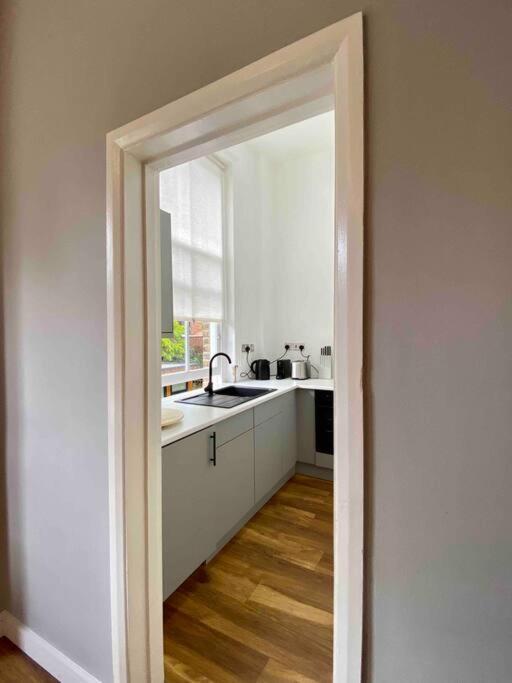 Stylish Studio For 3 Near Regents Park N4 ロンドン エクステリア 写真